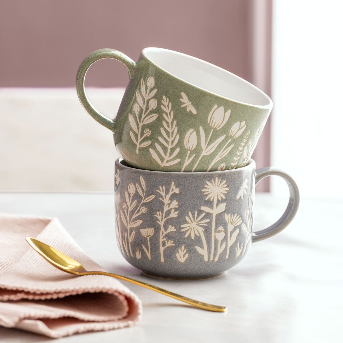 In The Meadow Green Daisy Mug 400ml