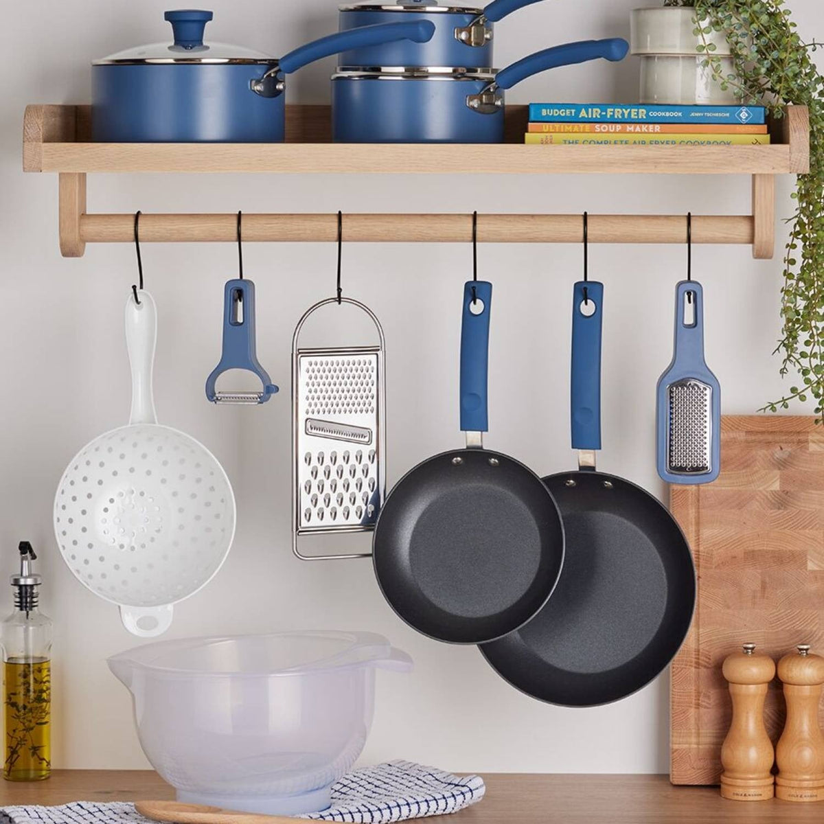 Simply Lakeland 24cm Frying Pan