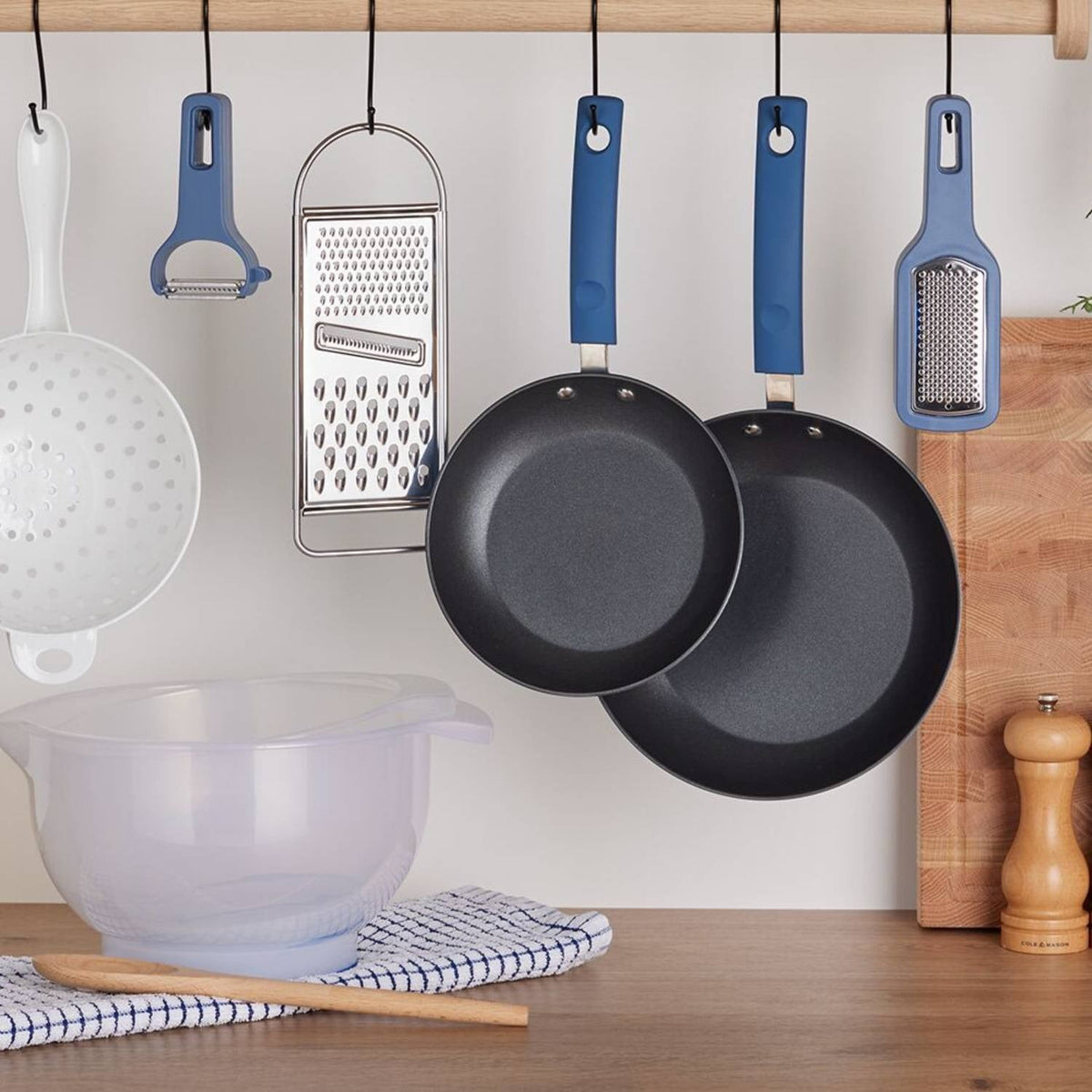 Simply Lakeland 3-Piece Grater Set