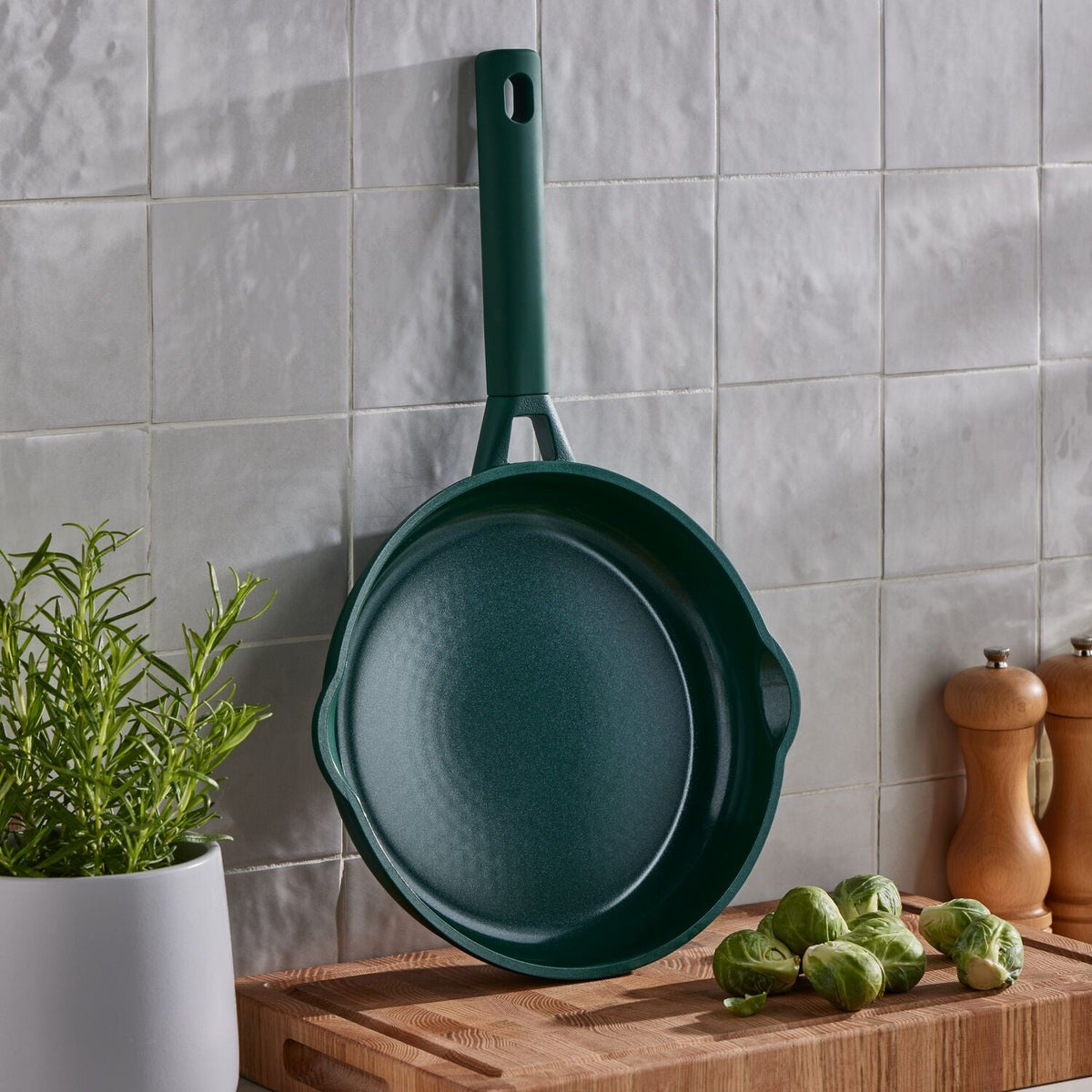 Lakeland Only Fry Pan Forest Green