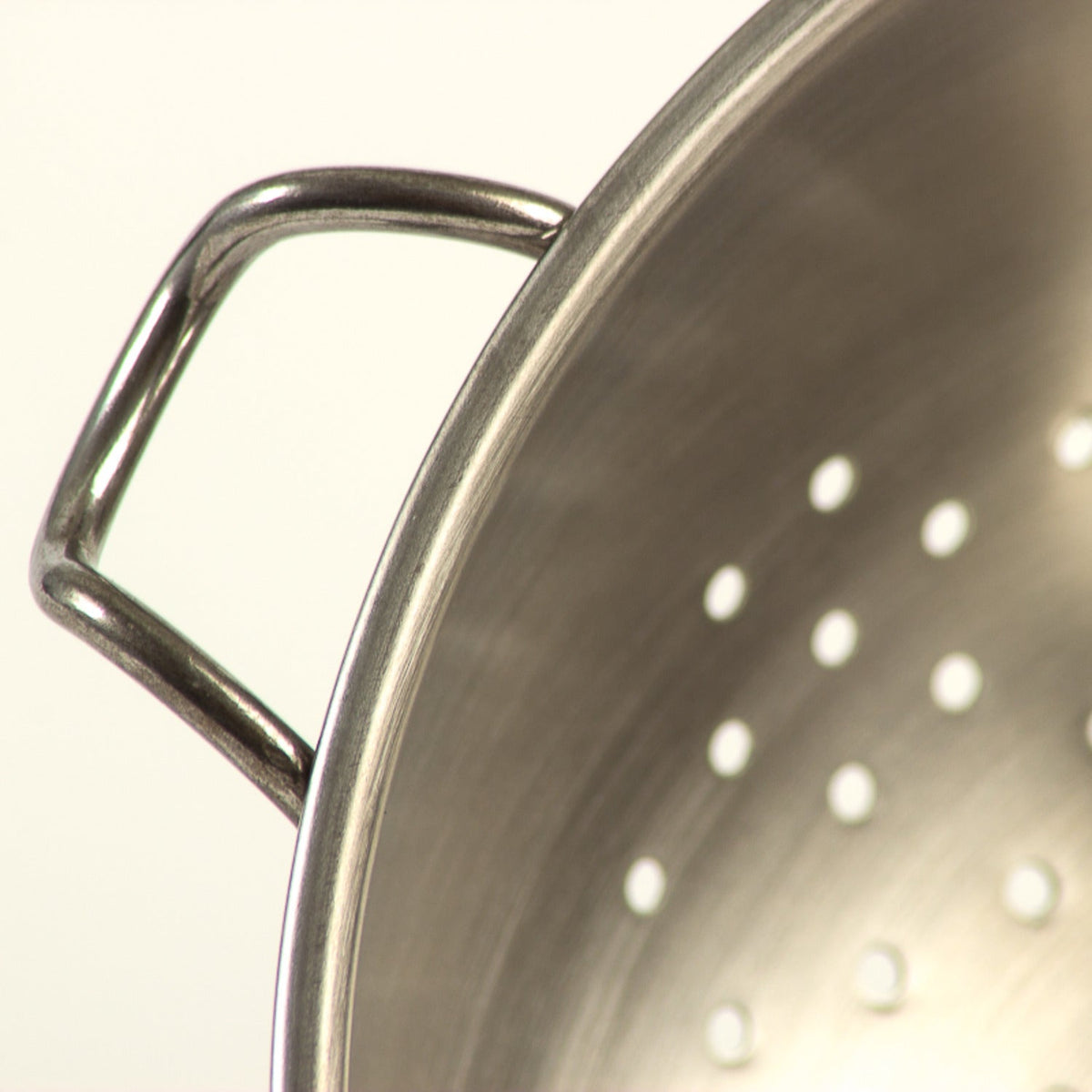 Single Handed Colander 20cm Dia.