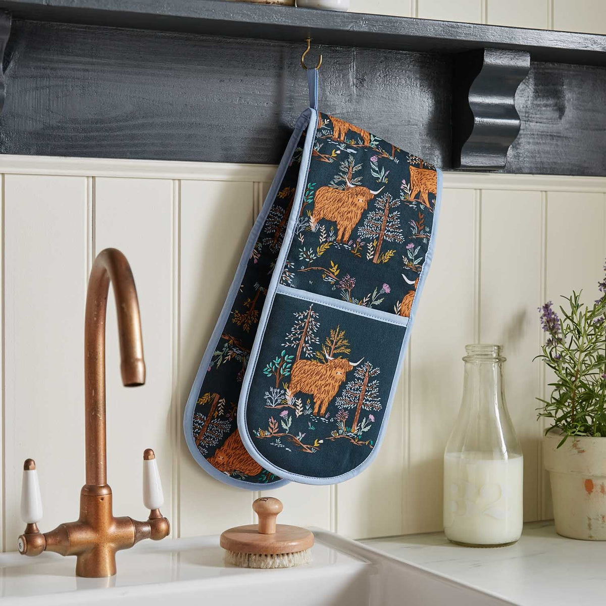 Ulster Weavers Connie the Cow Double Oven Glove