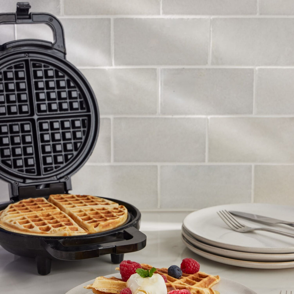 Lakeland Deluxe Waffle Maker