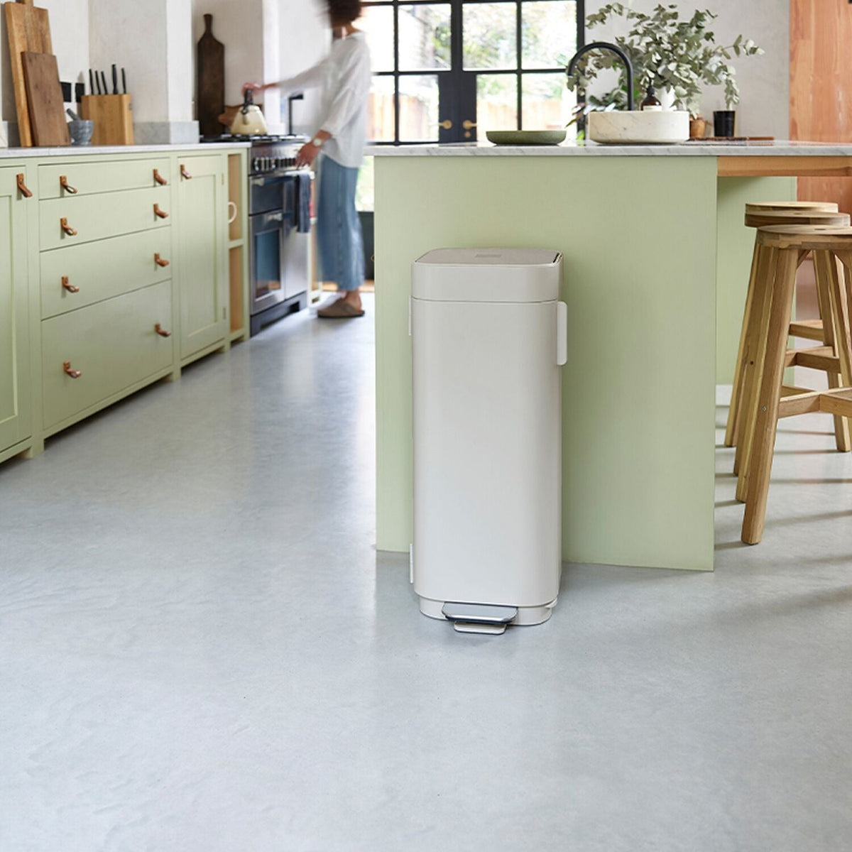 Joseph Joseph Porta Easy-empty Grey Pedal Bin 40L