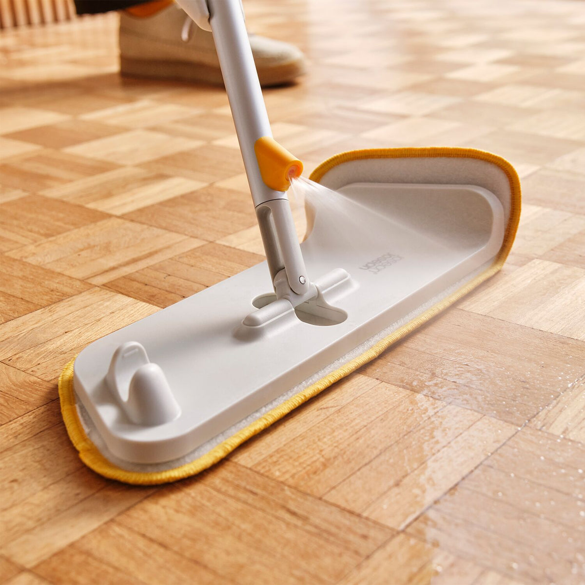 Joseph Joseph SwitchScrub Spray Mop Pad