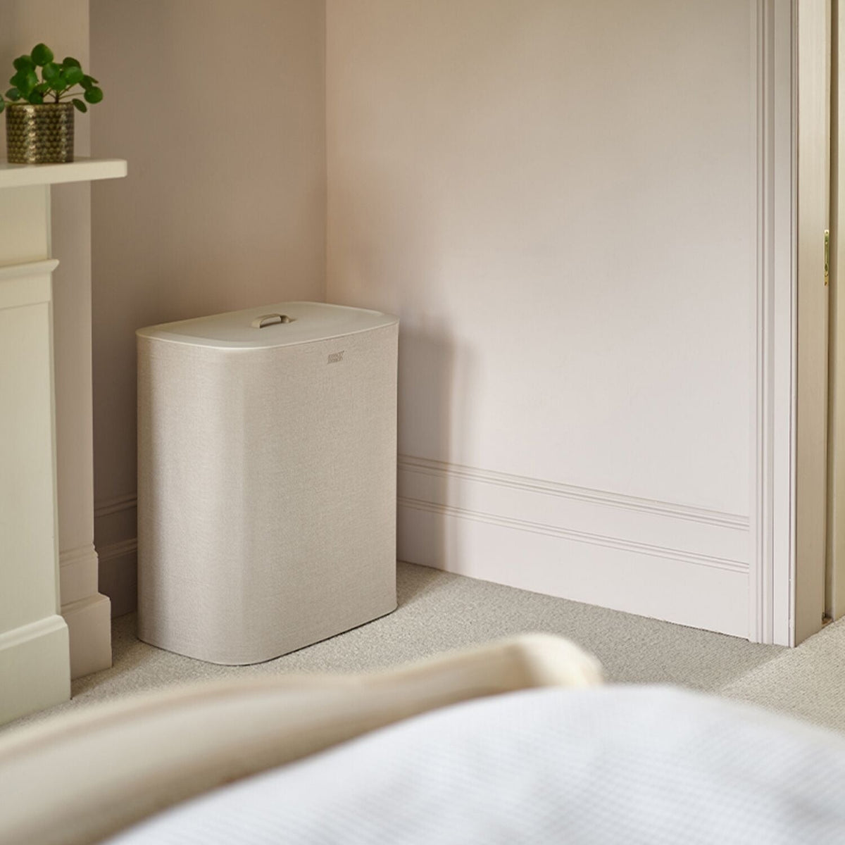 Joseph Joseph Tota Trio 90L Laundry Basket Ecru