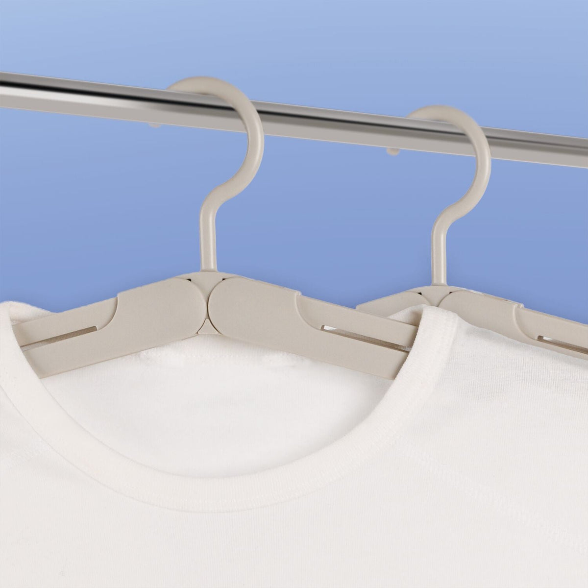 Lakeland Foldable Travel Hangers – Pack of 2