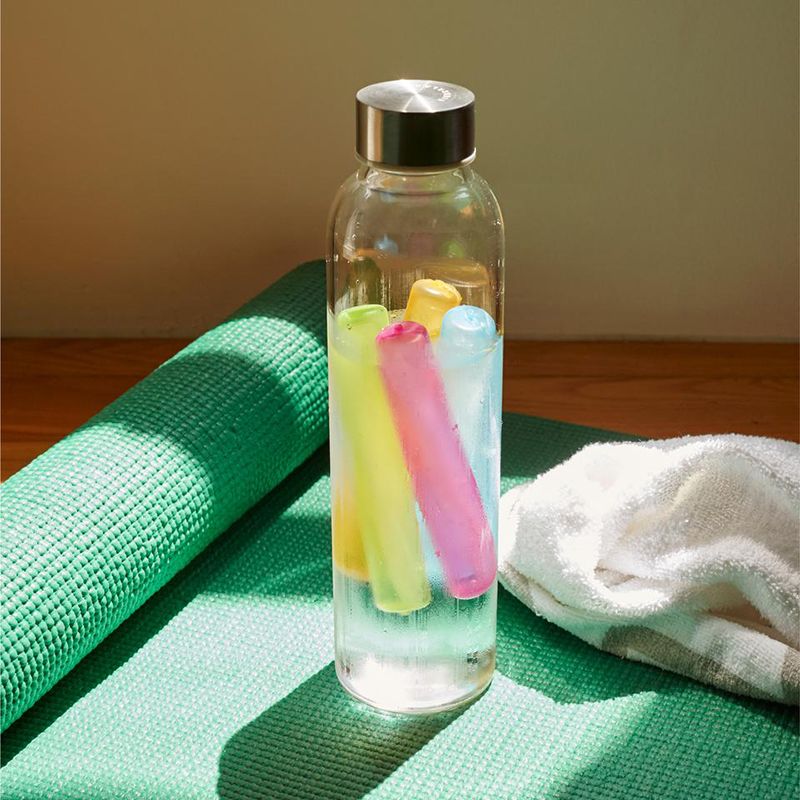 8 Kikkerland Reusable Ice Sticks for Chilling Drinks