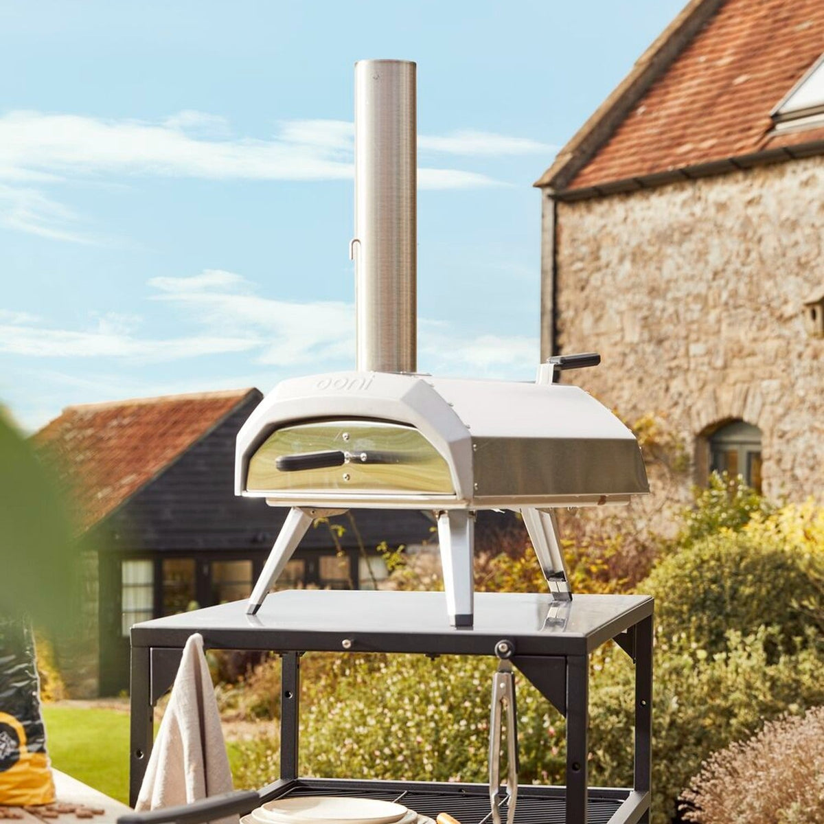 Ooni Karu 12 Multi-Fuel Pizza Oven