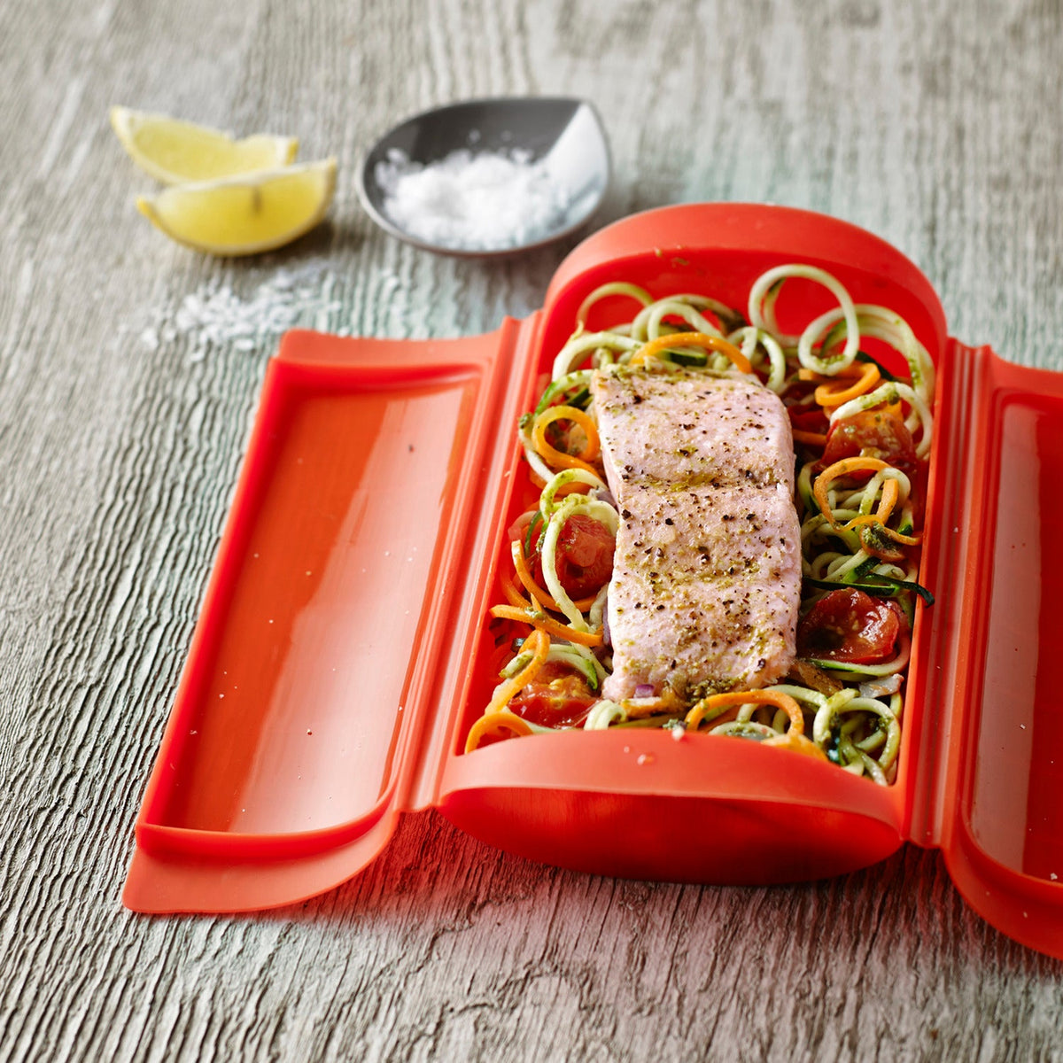 Lékué Microwave Cookware Red Shallow Steam Case 650ml