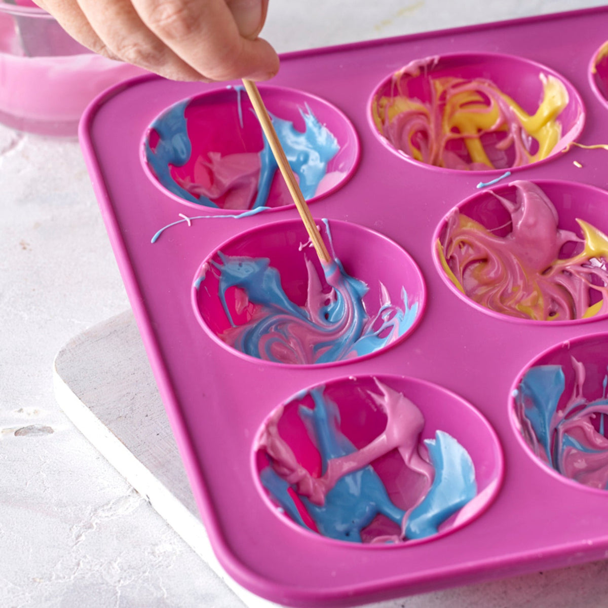 Reinforced Silicone 12-Cup Hemisphere Pan