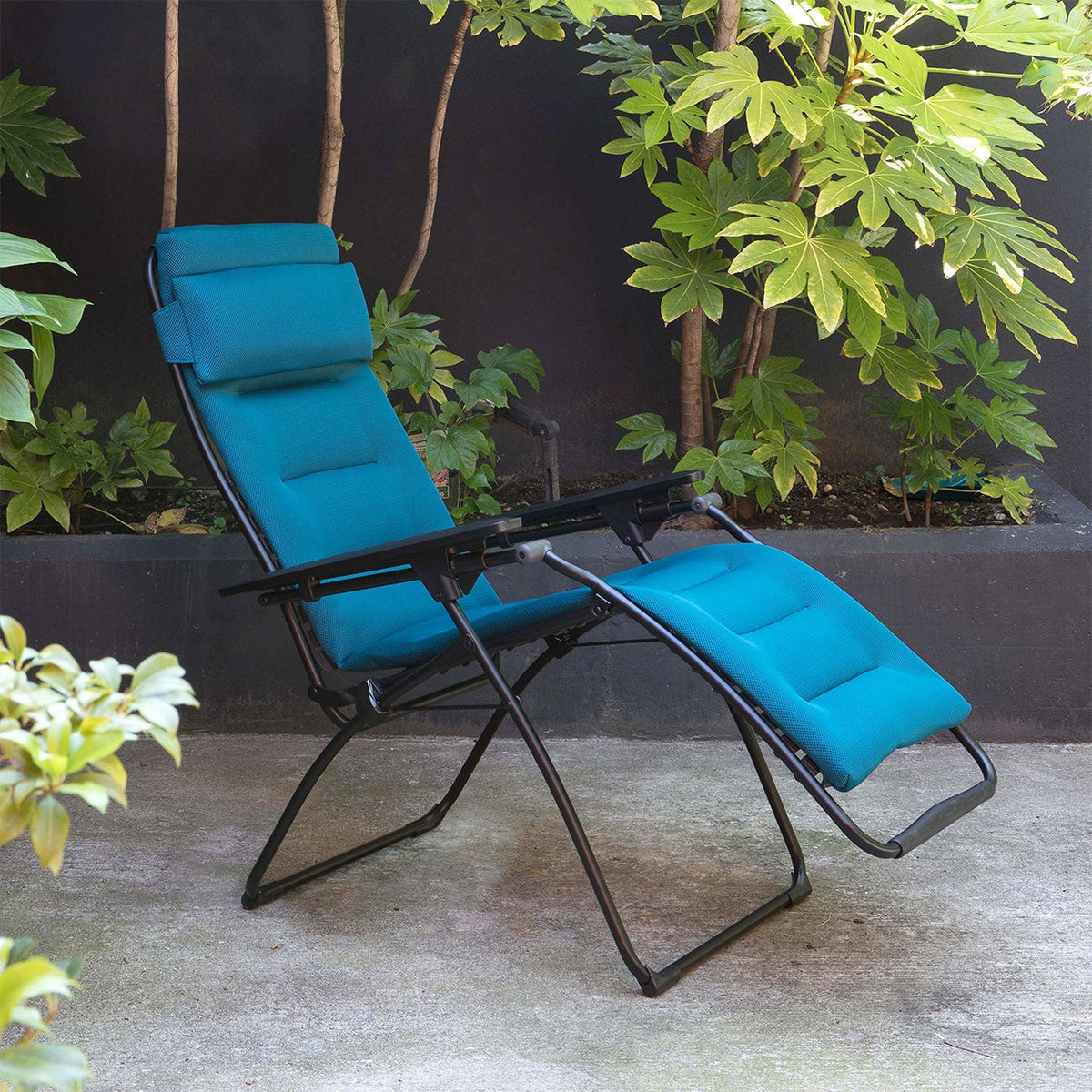 Lafuma Futura Padded Reclining Chair Coral Blue