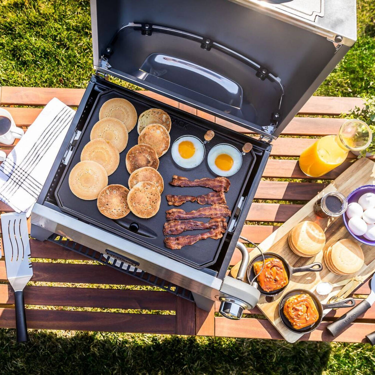 Cuisinart 3-in-1 BBQ, Grill and Pizza Oven