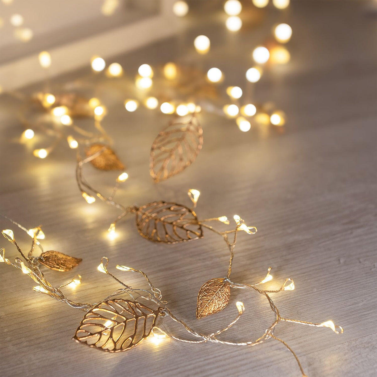 Lakeland Mini Gold Leaves Light Garland 1.8m
