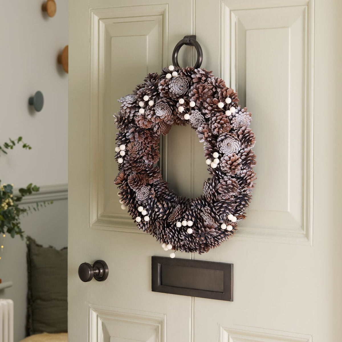 Lakeland Pine Cone and White Berry Wreath