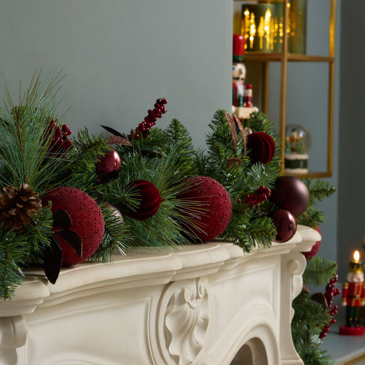 Lakeland Tis the Season Red and Green Garland 180cm