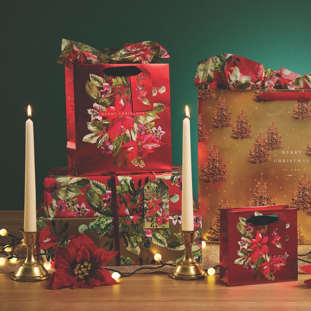 Glick Plush Poinsettia Gold Wrapping Paper 4m