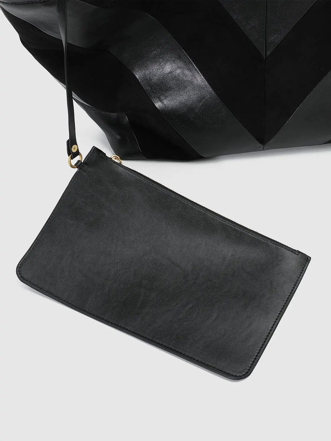 Chevron Pattern Chain Strap Shoulder Bag