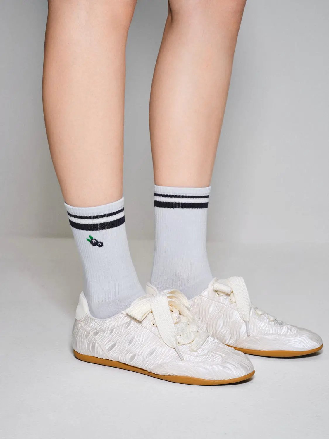 Ribbed Embroidered Striped Crew Length Socks