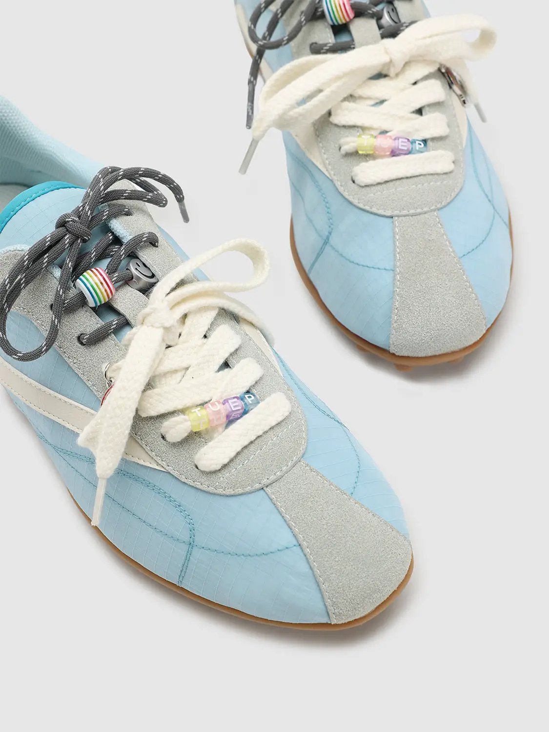 Lightweight Quilted Upper Lace Up Contrast Sneakers