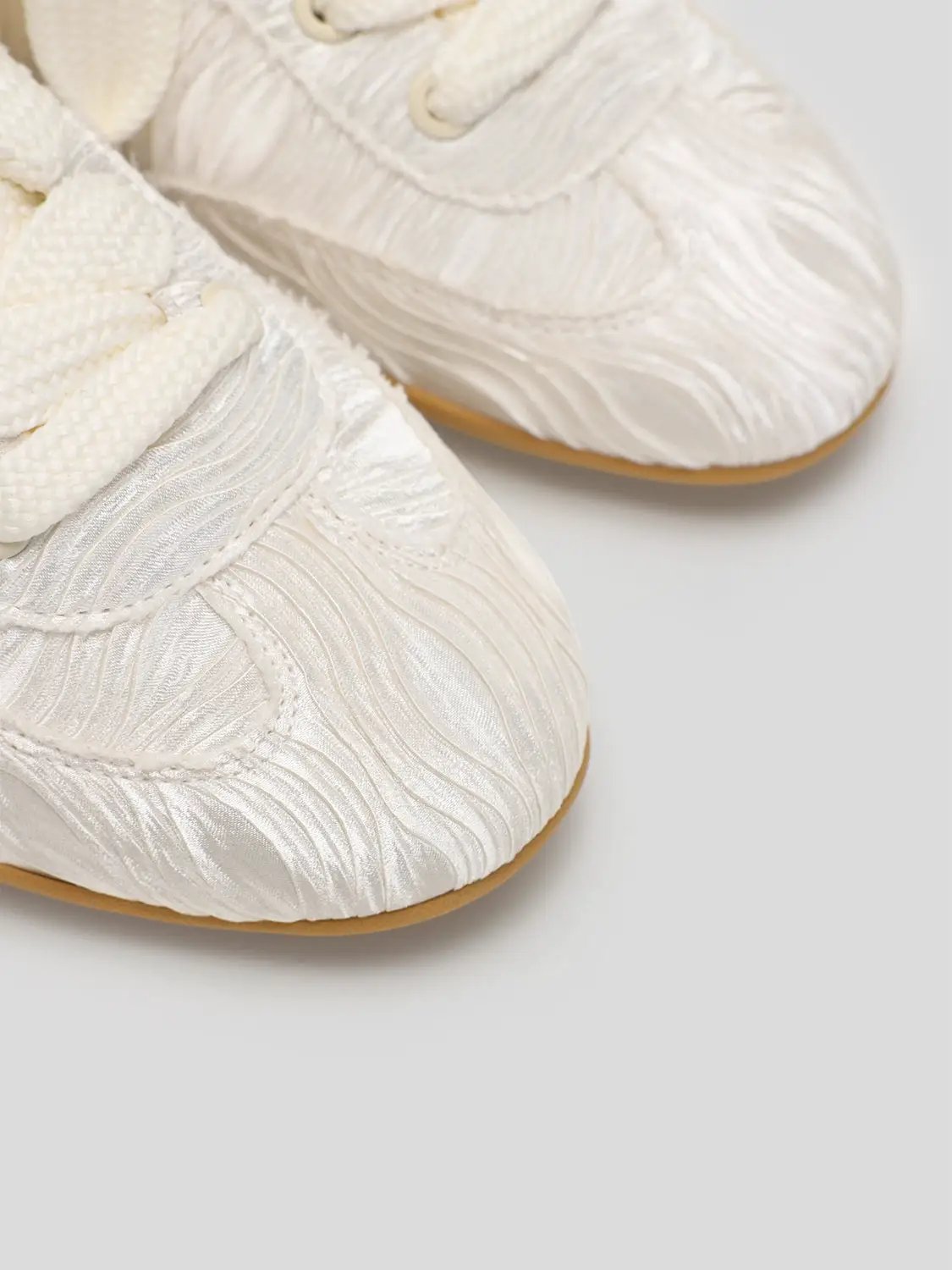 Textured Pleated Ribbon Lace Sneakers