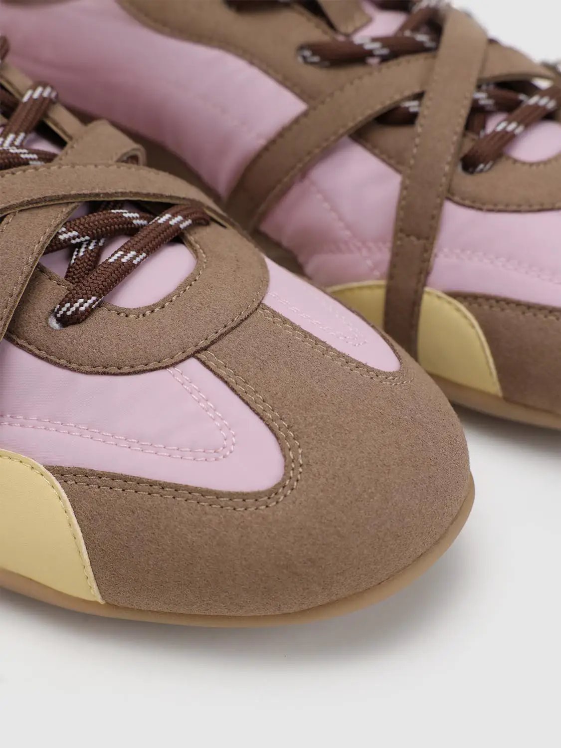 Panelled Color-Block Buckle Strap Sneakers