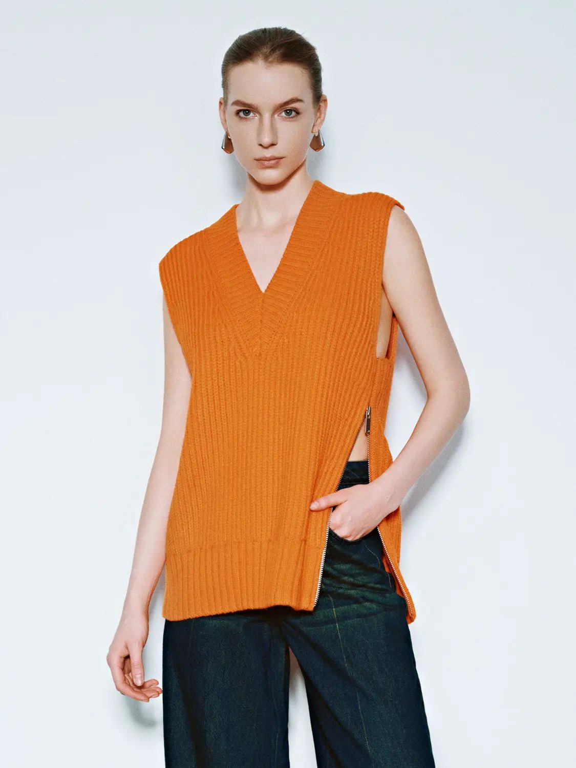 Loose V-Neck Knitted Vest