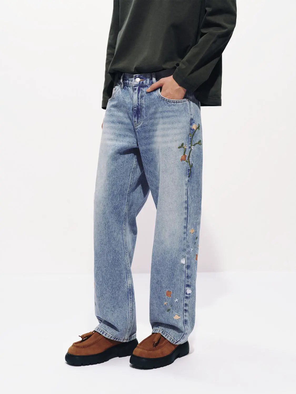 Embroidered Floral Faded Wash Wide-leg Cotton Jeans