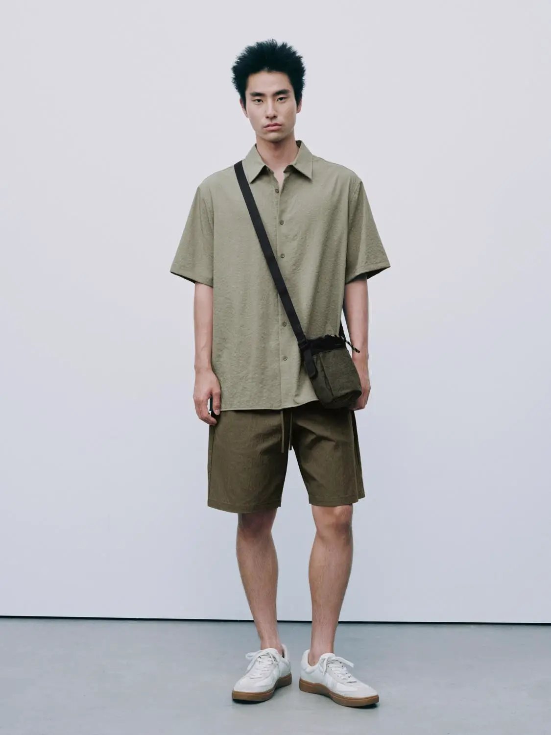 Open-Front Regular Fit Short Sleeve Collar Shirt