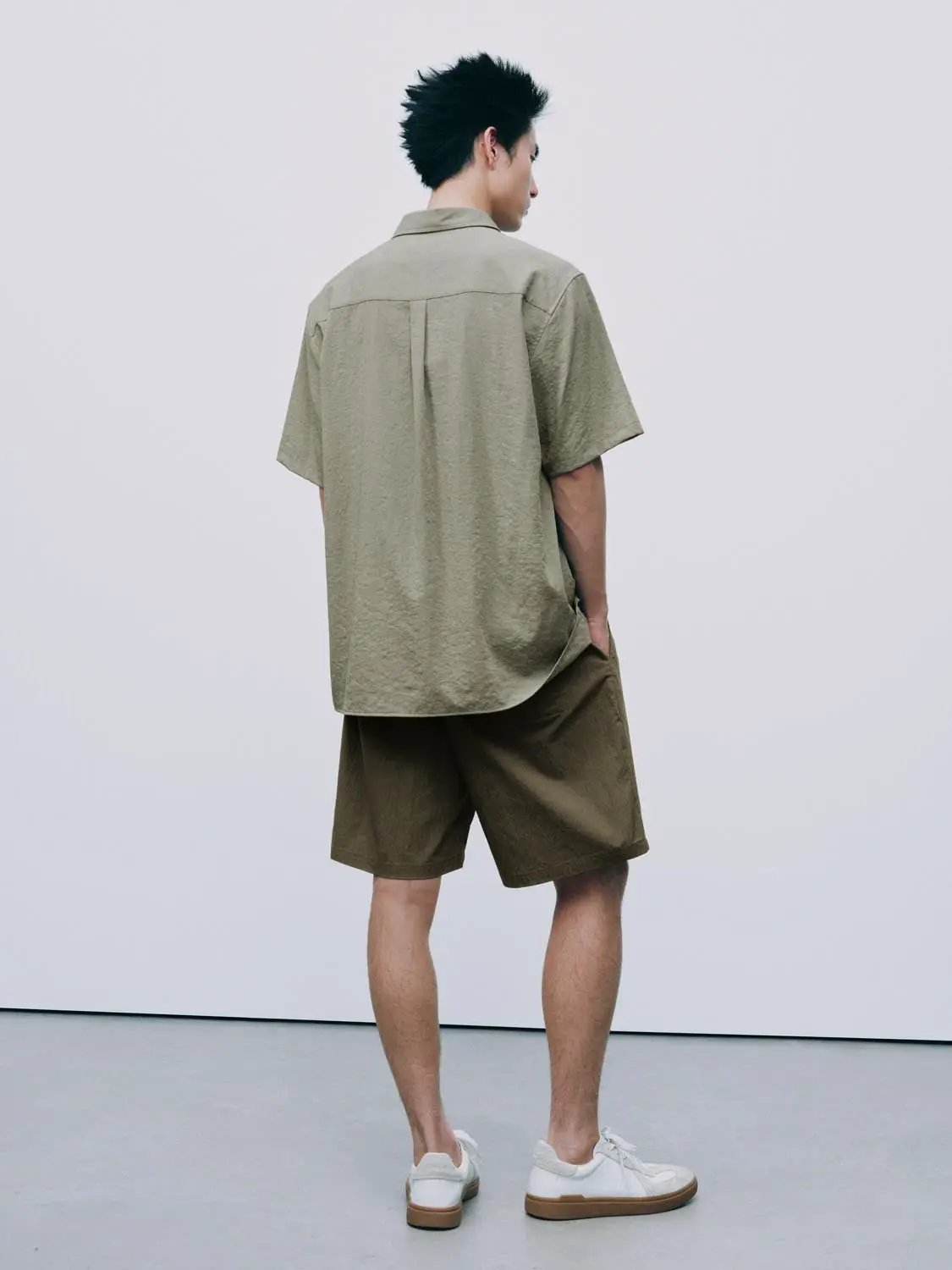 Open-Front Regular Fit Short Sleeve Collar Shirt