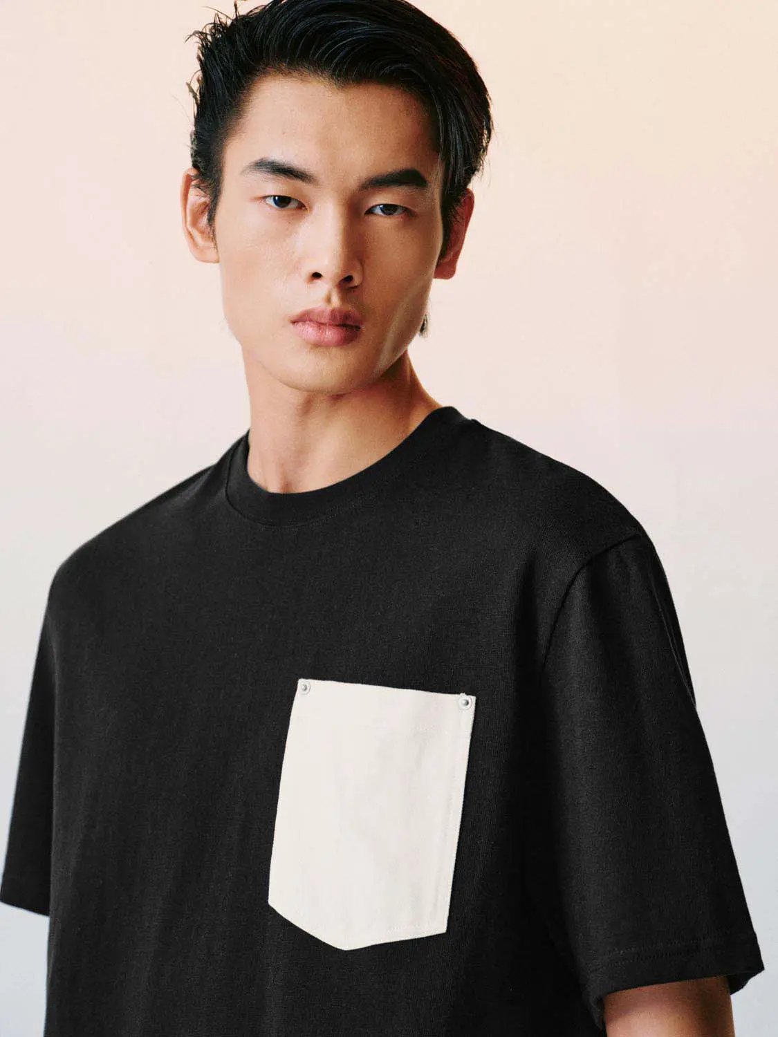 Round Neck Pocket Loose Fit Cotton Short Sleeve T-Shirt