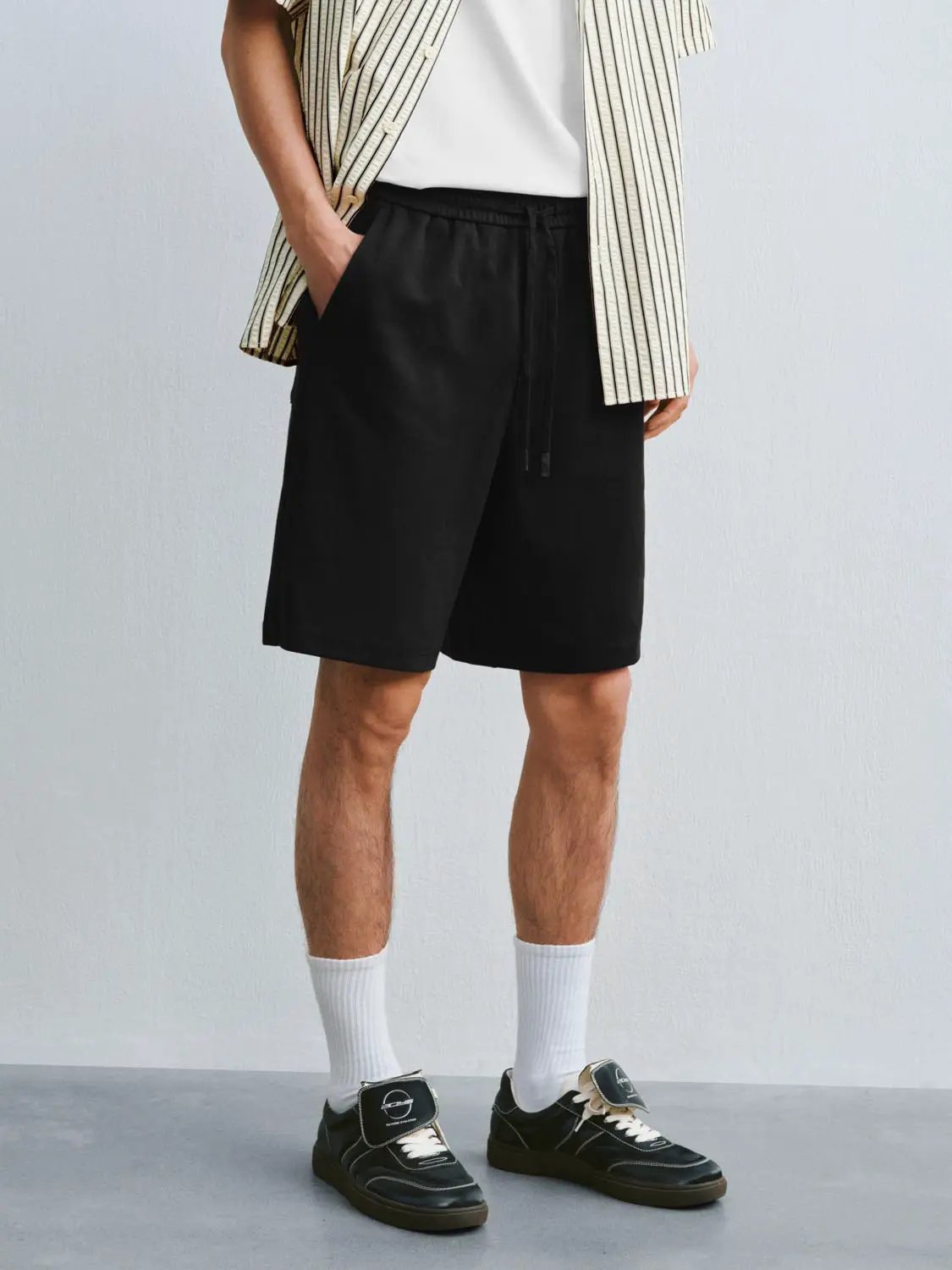 Loose Fit Drawstring Waist Solid Knee Length Casual Shorts