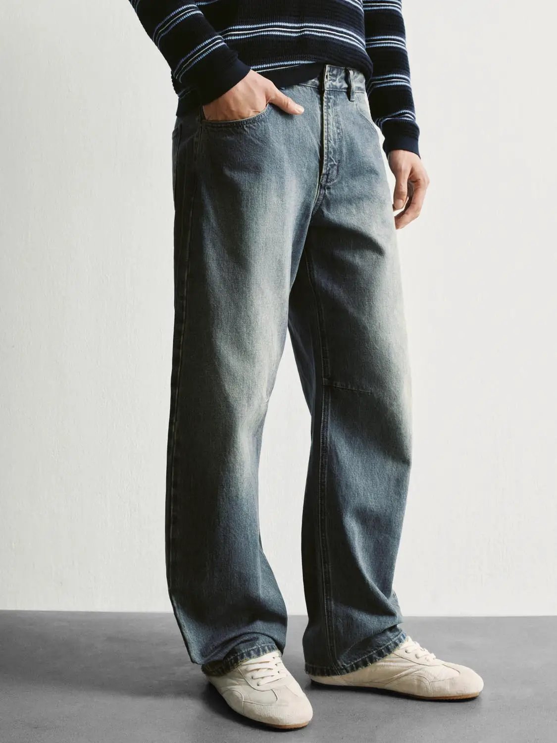 Vintage Washed Mid-rise Wide-leg Cotton Jeans