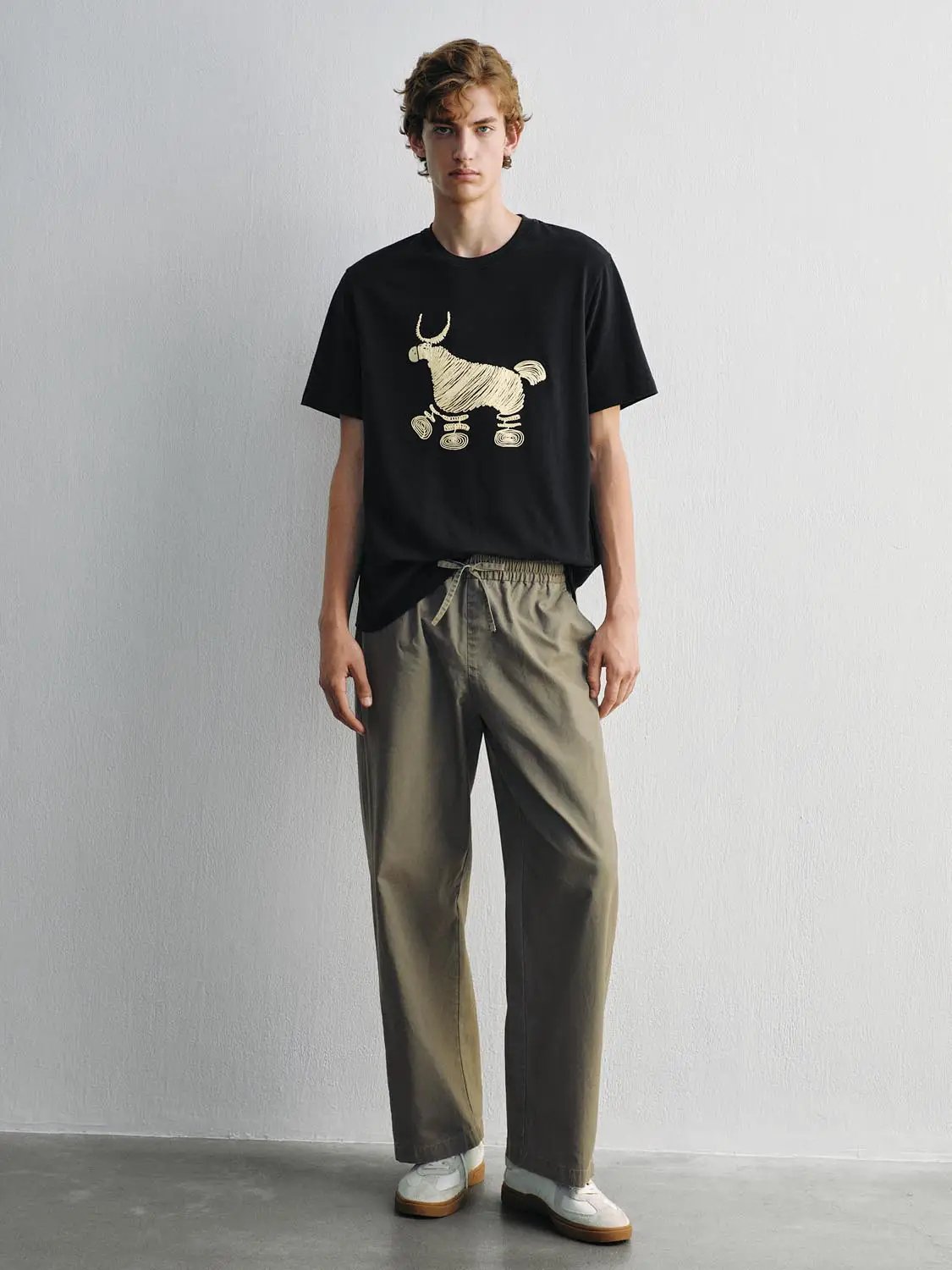 Embroidered Animal Crew Neck Short Sleeve Cotton T-Shirt