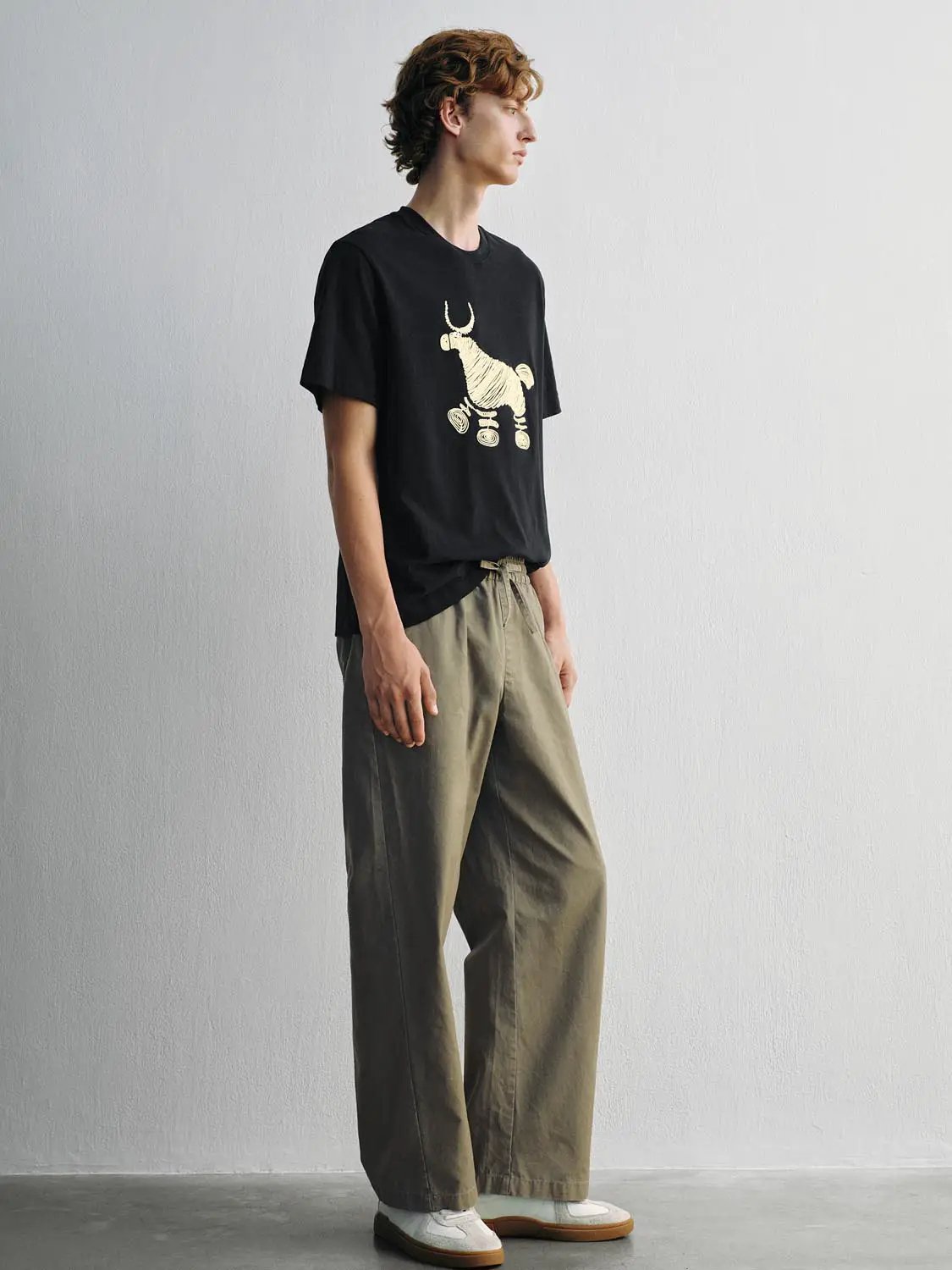 Embroidered Animal Crew Neck Short Sleeve Cotton T-Shirt