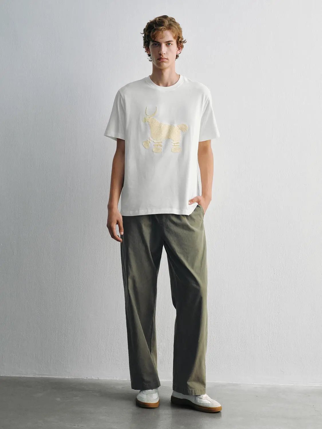Embroidered Animal Crew Neck Short Sleeve Cotton T-Shirt