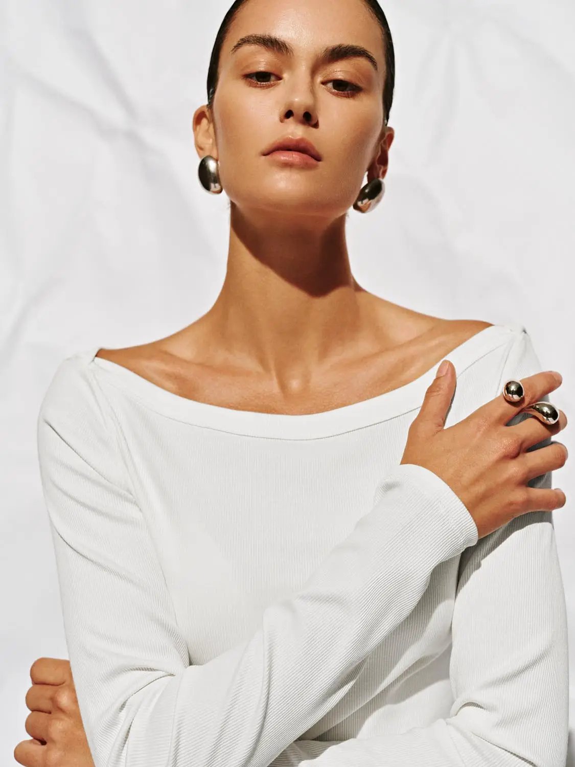 Off Shoulder Curved Hem Long Sleeve Cotton Blend T-Shirt
