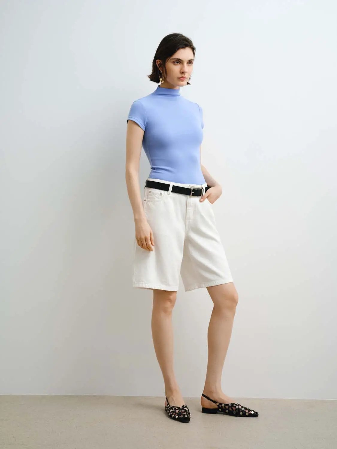 Mock Neck Short Sleeve Seamed Fitted Knit Top