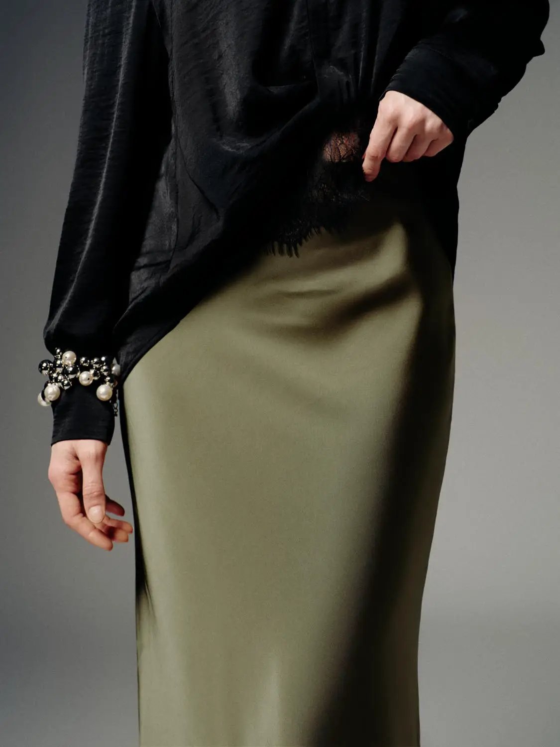 Satin Finish High Waist Fishtail Elegant Midi Skirt