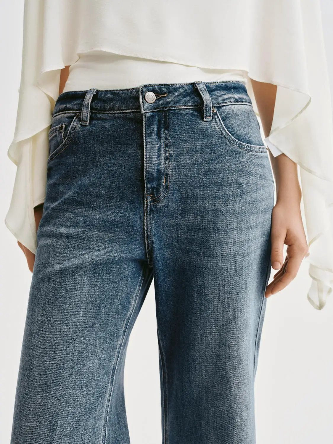 Medium Wash Wide-Leg Subtle Fade Cotton Jeans