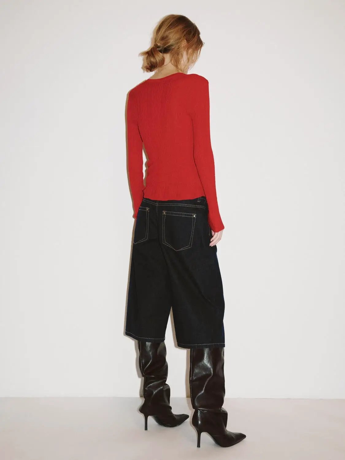 Fitted Textured Knit V-neck Long Sleeve Pullover