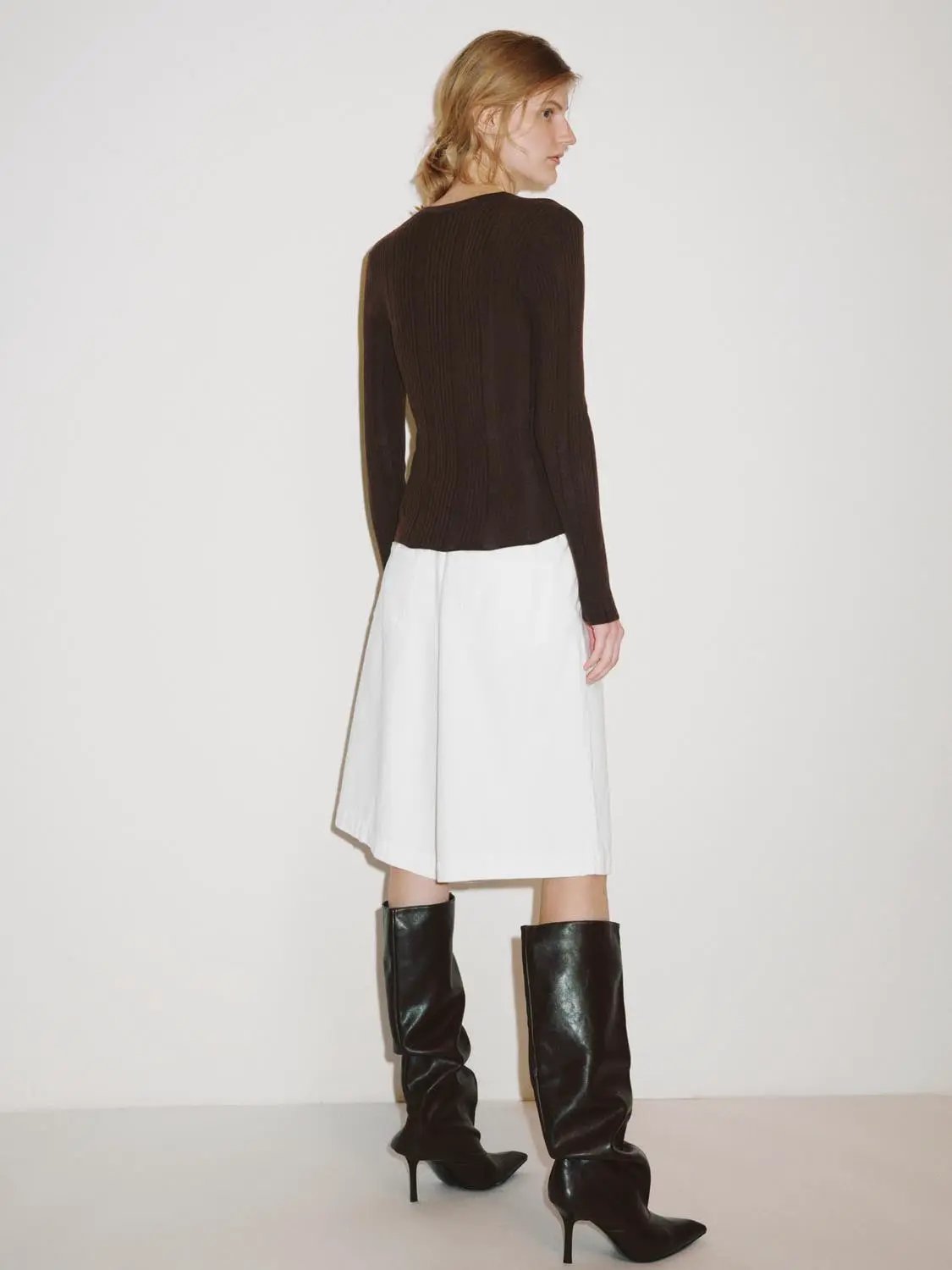 Fitted Textured Knit V-neck Long Sleeve Pullover