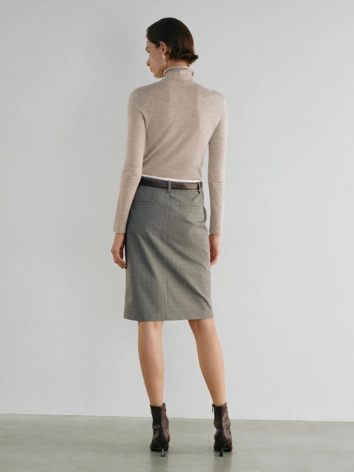Fitted Knit Turtleneck Long Sleeve Sweater
