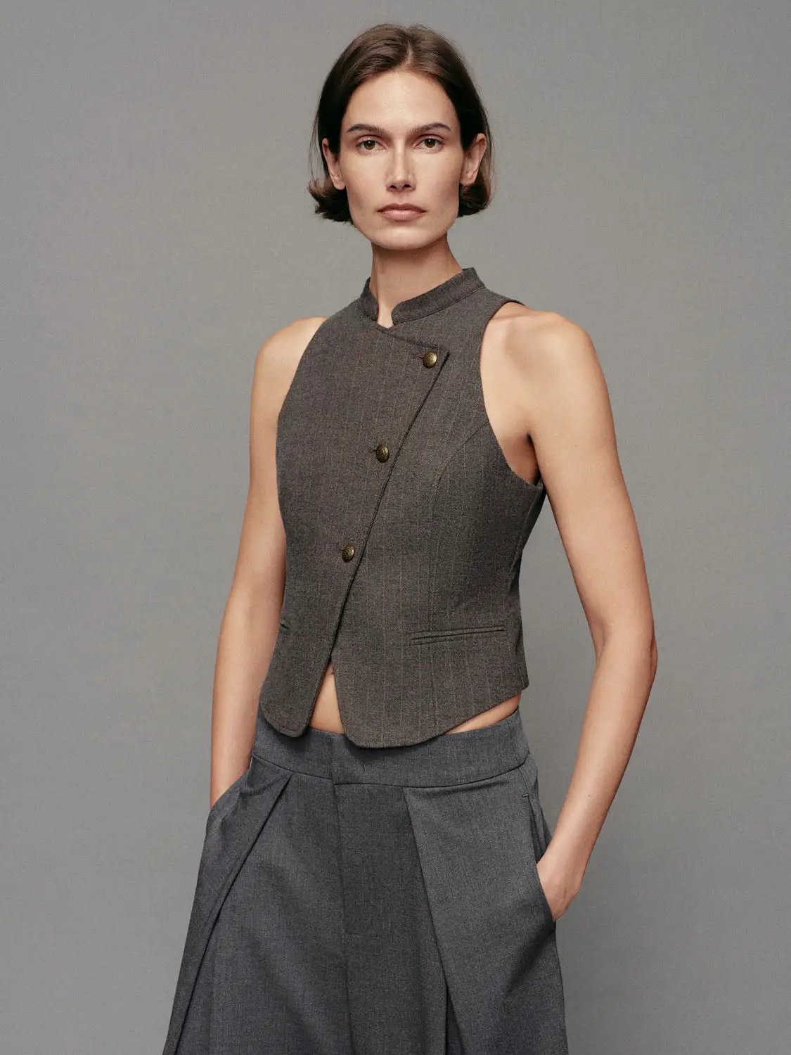 Striped Asymmetric Stand Collar Sleeveless Jacket