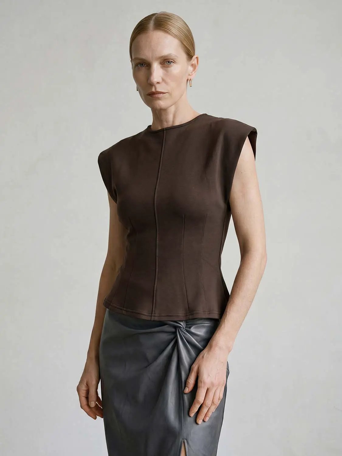 Round Neck Pleated Cap Sleeve Seamed Fitted Cropped Top