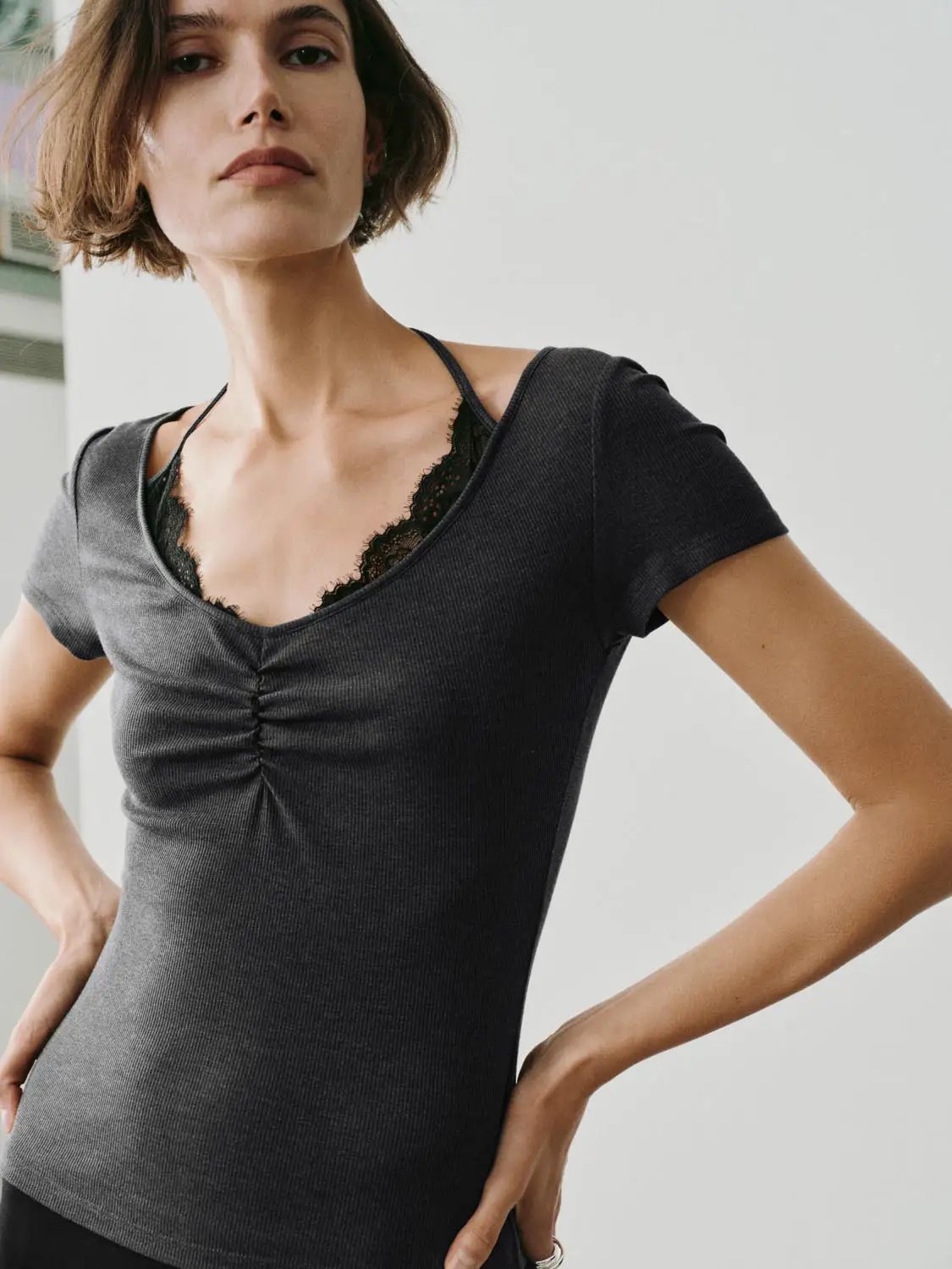 Ruched Lace V-neck T-shirt
