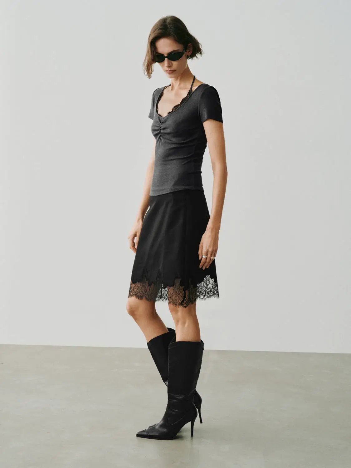 Ruched Lace V-neck T-shirt