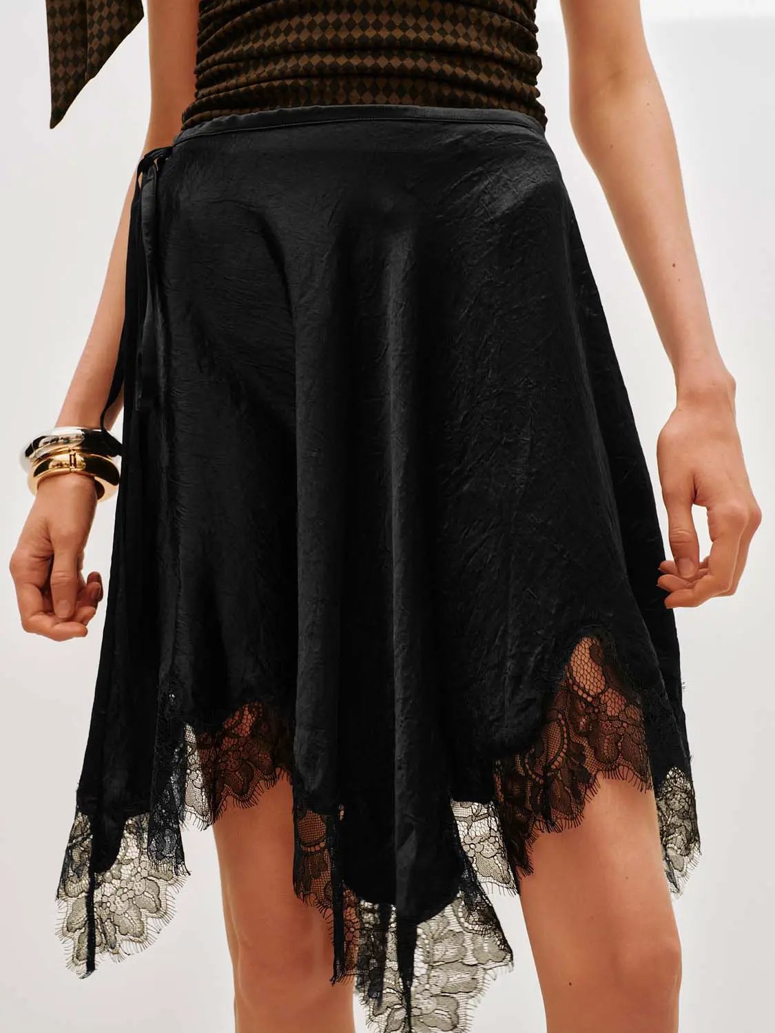 Metallic Wrap Satin Tie With Lace Hem Skirt