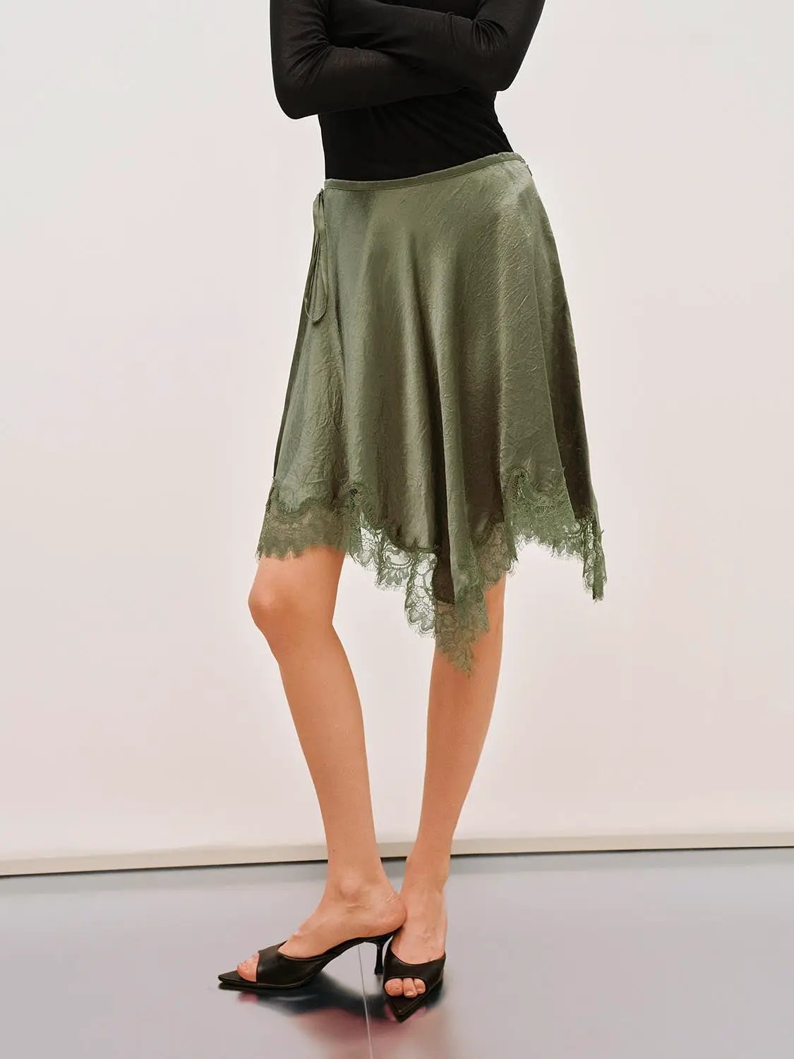 Metallic Wrap Satin Tie With Lace Hem Skirt