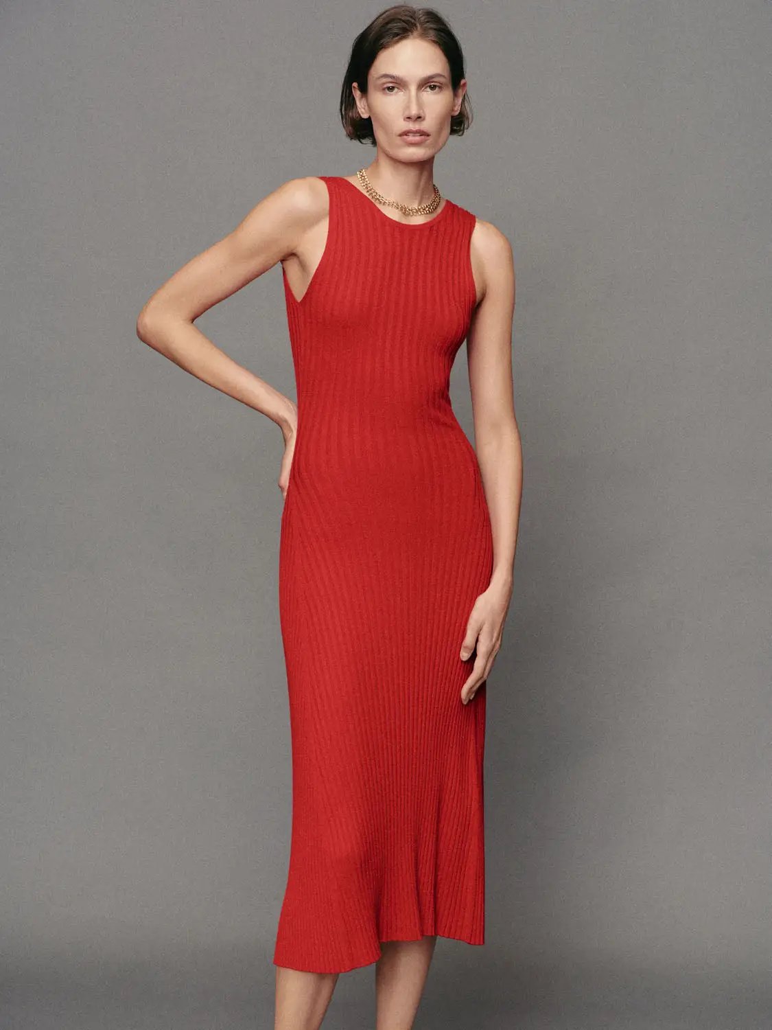 Fitted Ribbed Round Neck Sleeveless Maxi Knit Dress